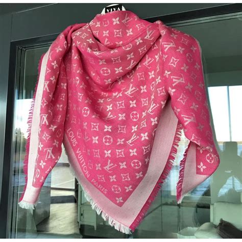 lv shawl outfit|louis vuitton neo nate shawl.